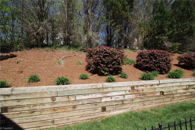 33 Cedar Knoll Drive, Greensboro, NC 27407