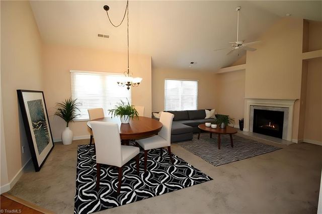 33 Cedar Knoll Drive, Greensboro, NC 27407