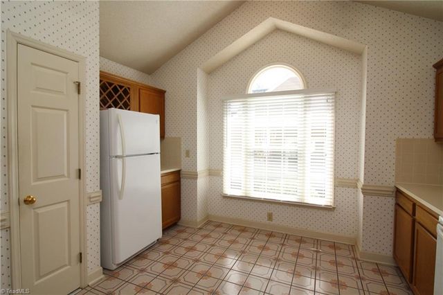 33 Cedar Knoll Drive, Greensboro, NC 27407