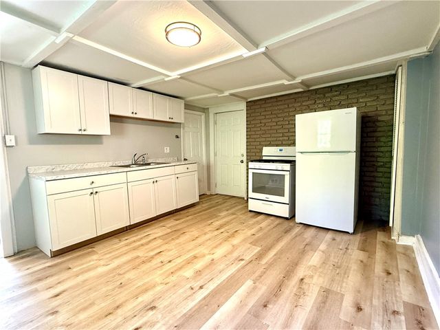 1931 Federal Street Ext, Perry Hilltop, PA 15214