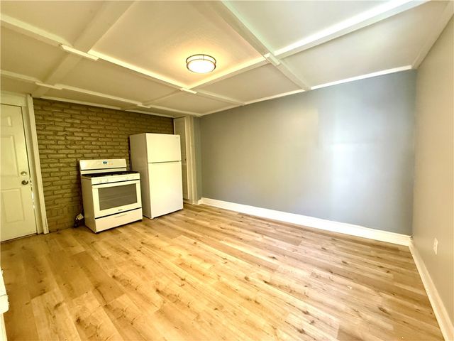 1931 Federal Street Ext, Perry Hilltop, PA 15214