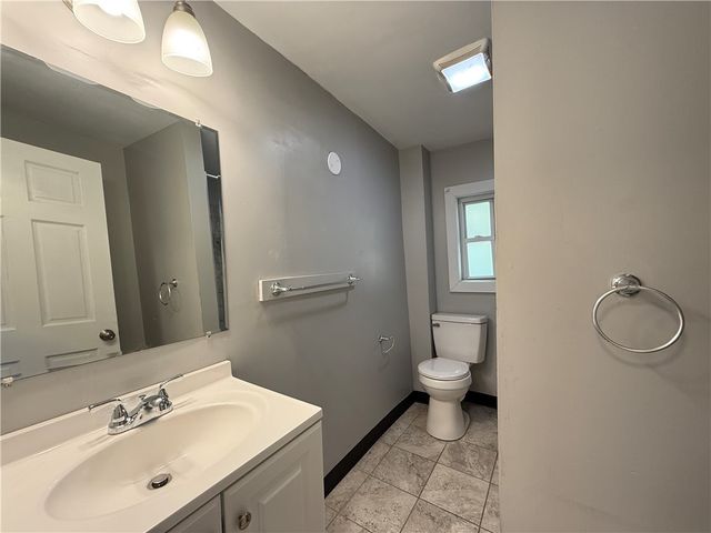 1931 Federal Street Ext, Perry Hilltop, PA 15214