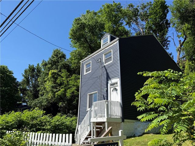 1931 Federal Street Ext, Perry Hilltop, PA 15214