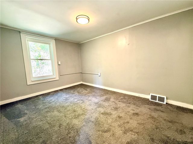 1931 Federal Street Ext, Perry Hilltop, PA 15214