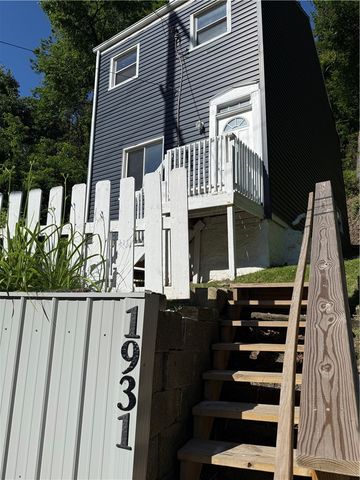 1931 Federal Street Ext, Perry Hilltop, PA 15214