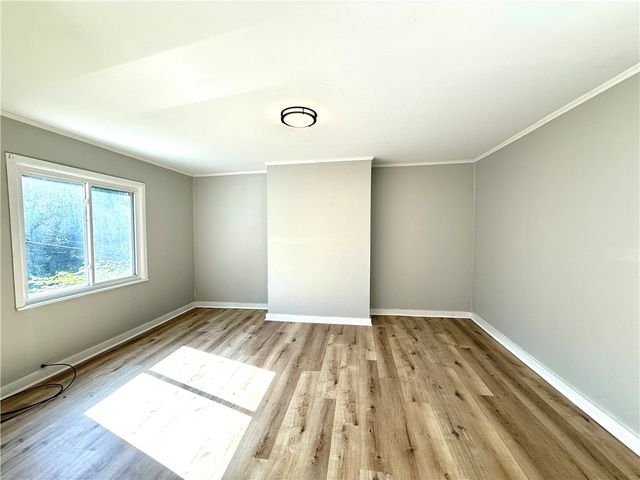 1931 Federal Street Ext, Perry Hilltop, PA 15214