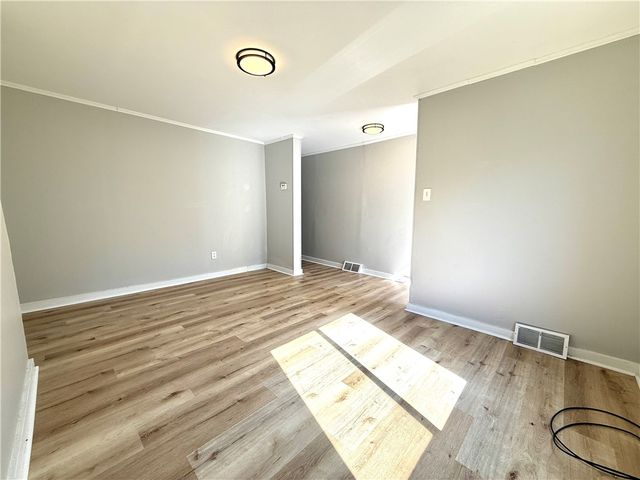 1931 Federal Street Ext, Perry Hilltop, PA 15214