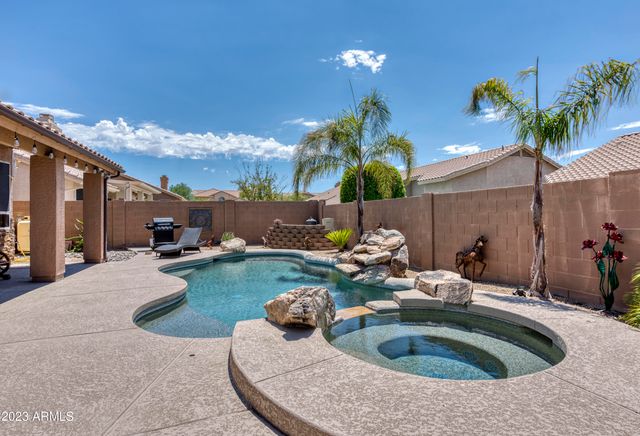 9407 E Maple Drive, Scottsdale, AZ 85255
