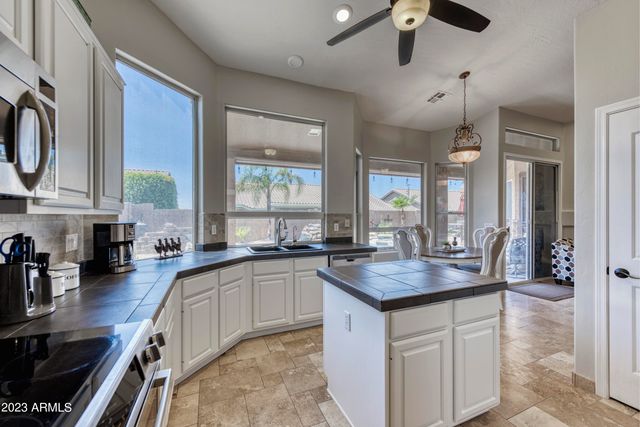 9407 E Maple Drive, Scottsdale, AZ 85255