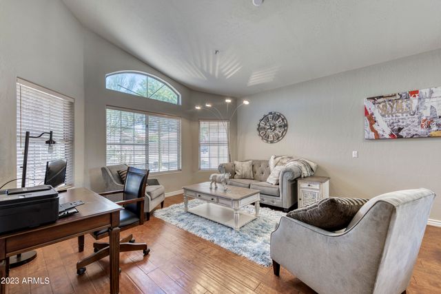 9407 E Maple Drive, Scottsdale, AZ 85255