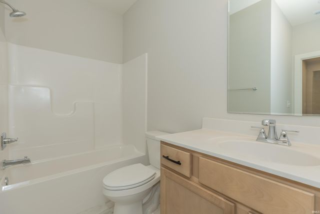 11317 Goshen Drive, Evansville, IN 47725