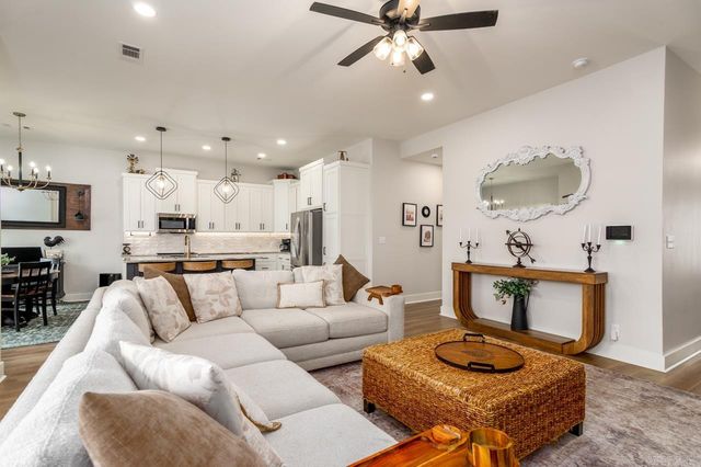 25 Dandelion, Greenbrier, AR 72058