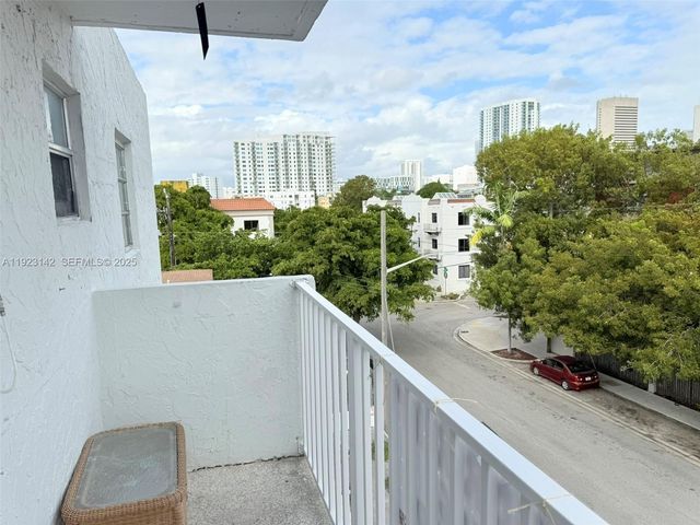 428 SW 5th Ave 404, Miami, FL 33130