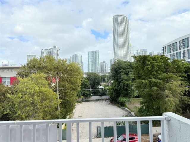 428 SW 5th Ave 404, Miami, FL 33130