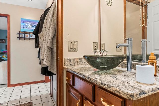 8005 Hansom Place, Concord Twp, OH 44060