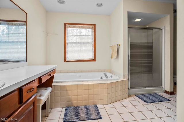 8005 Hansom Place, Concord Twp, OH 44060