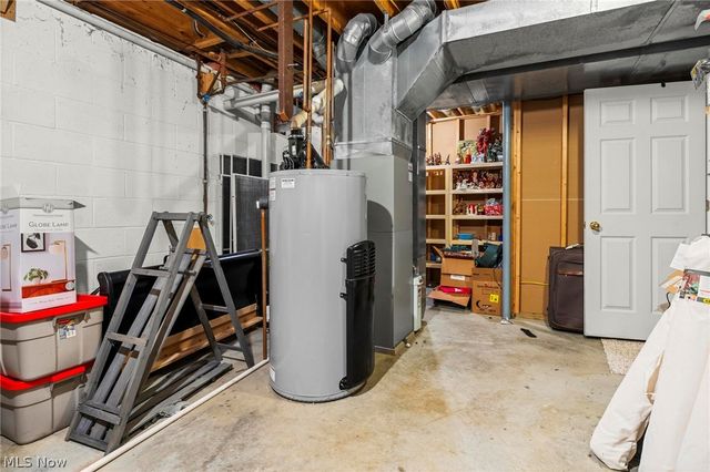 8005 Hansom Place, Concord Twp, OH 44060