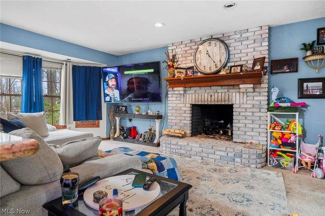 8005 Hansom Place, Concord Twp, OH 44060