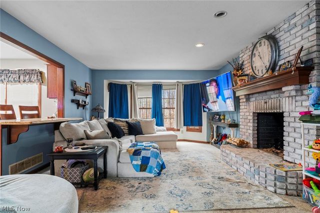 8005 Hansom Place, Concord Twp, OH 44060