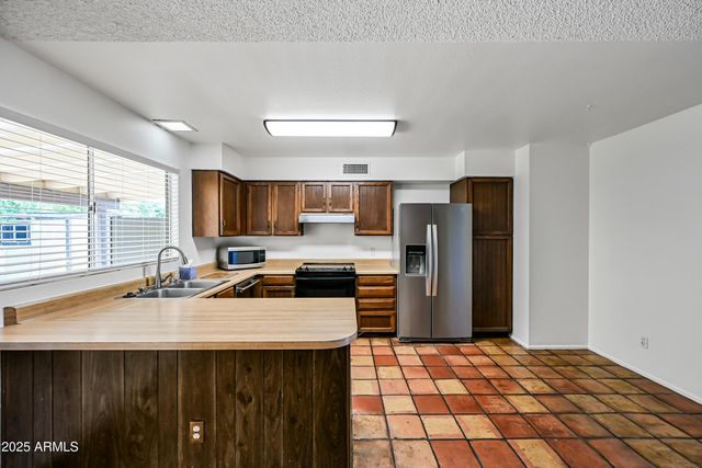 1252 E El Parque Drive, Tempe, AZ 85282