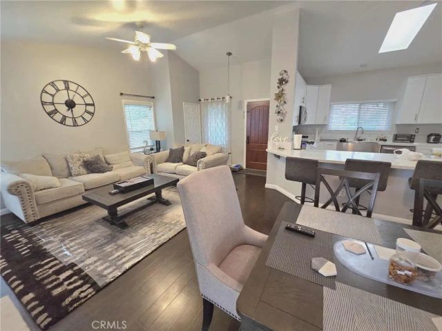 2416 Notre Dame Way, Corona, CA 92881