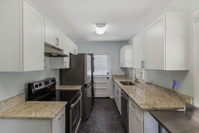 4881 AMBOY RD, Memphis, TN 38117