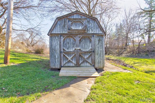 140 S 9th Street, East Alton, IL 62024