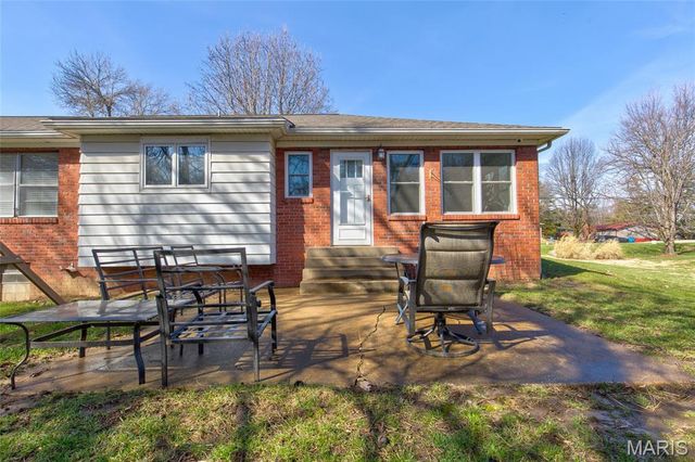 140 S 9th Street, East Alton, IL 62024