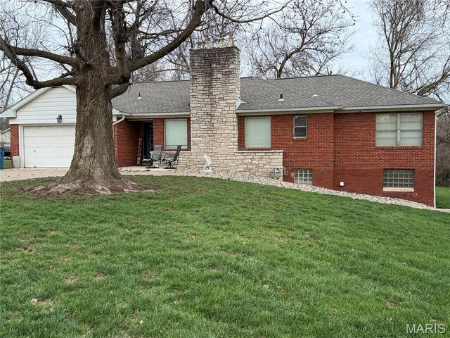 140 S 9th Street, East Alton, IL 62024