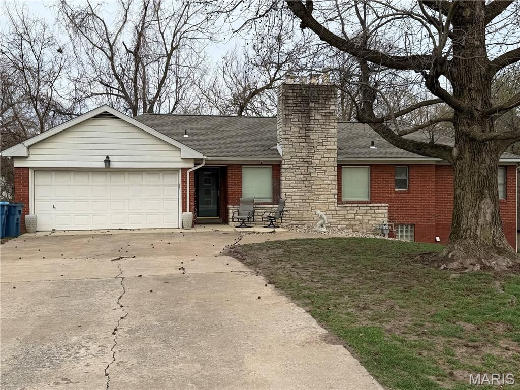 140 S 9th Street, East Alton, IL 62024