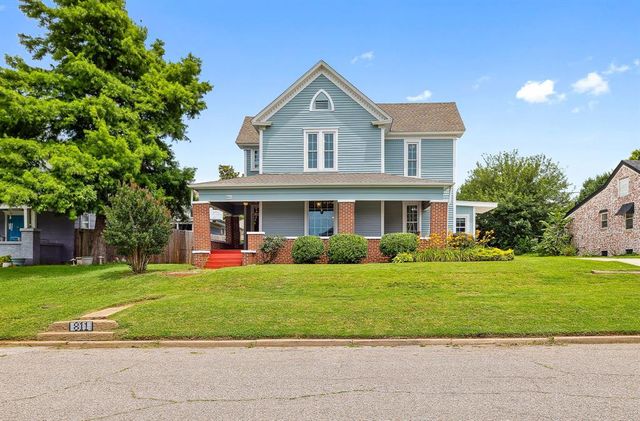 811 S Barker Avenue, El Reno, OK 73036