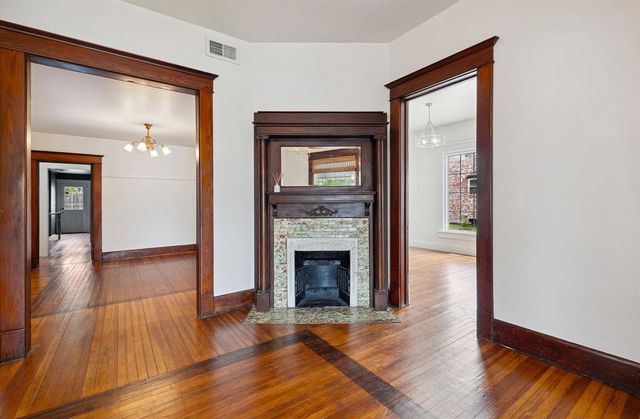 811 S Barker Avenue, El Reno, OK 73036