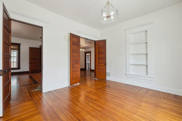 811 S Barker Avenue, El Reno, OK 73036