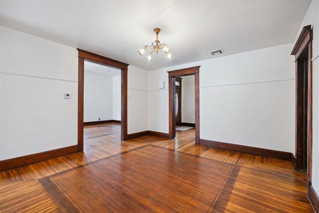 811 S Barker Avenue, El Reno, OK 73036