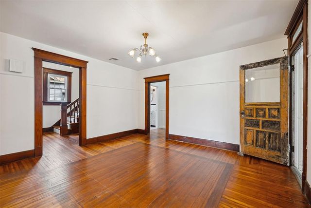 811 S Barker Avenue, El Reno, OK 73036