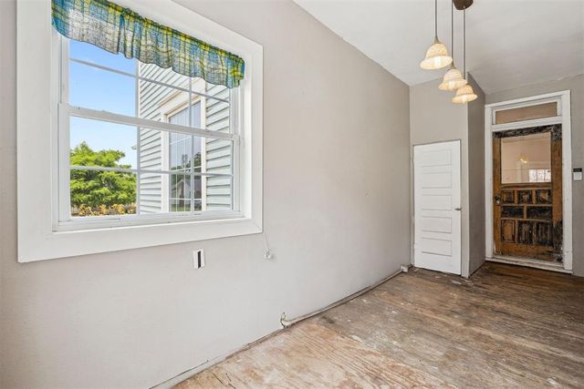 811 S Barker Avenue, El Reno, OK 73036