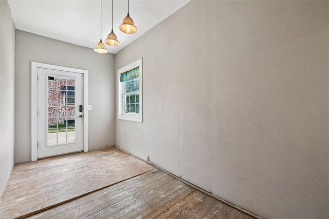 811 S Barker Avenue, El Reno, OK 73036