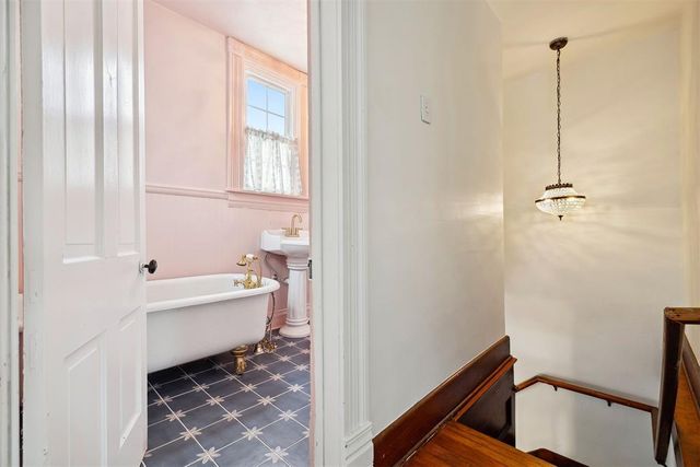 811 S Barker Avenue, El Reno, OK 73036