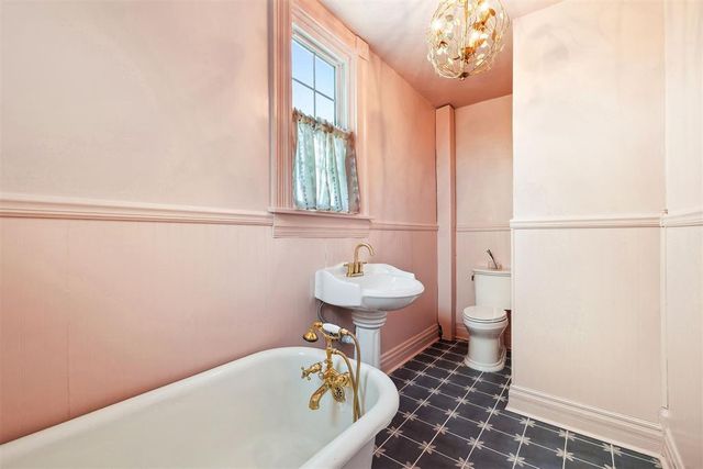 811 S Barker Avenue, El Reno, OK 73036