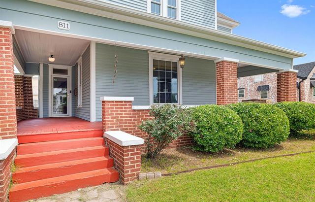 811 S Barker Avenue, El Reno, OK 73036