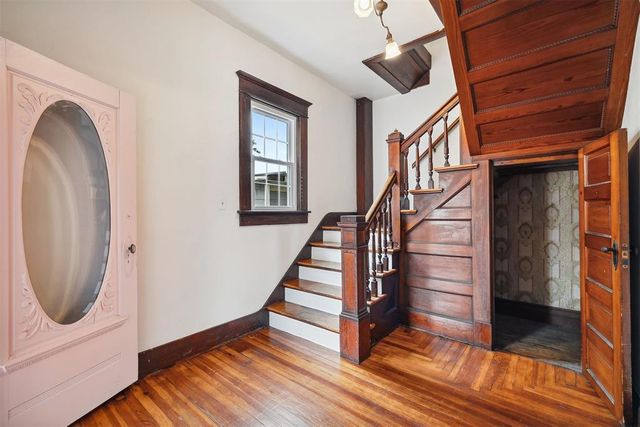 811 S Barker Avenue, El Reno, OK 73036