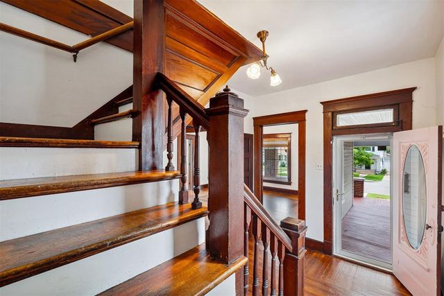 811 S Barker Avenue, El Reno, OK 73036