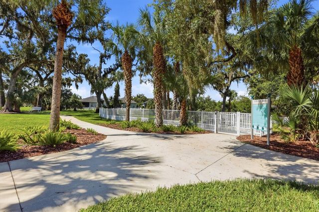 10528 CROOKED CREEK COURT, Parrish, FL 34219