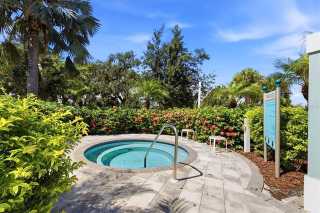10528 CROOKED CREEK COURT, Parrish, FL 34219