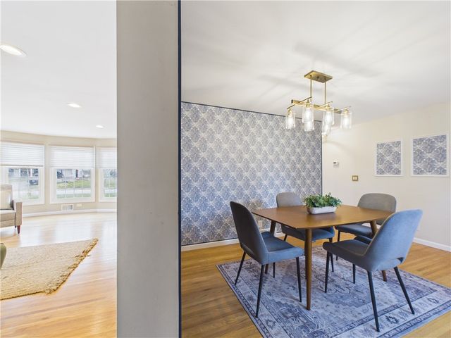 39 Wind Mill Road, Pittsford, NY 14534