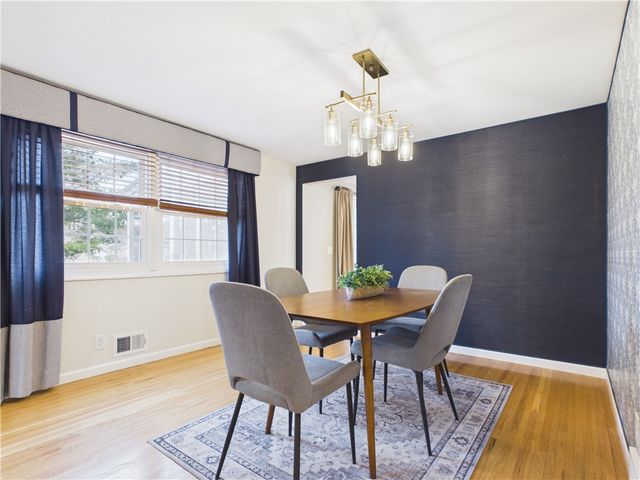 39 Wind Mill Road, Pittsford, NY 14534