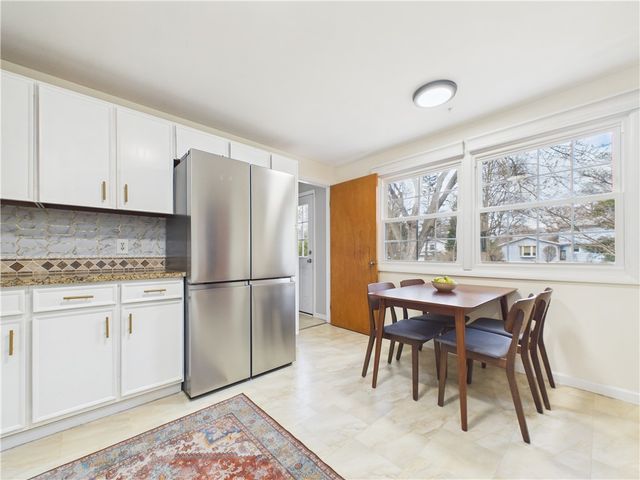 39 Wind Mill Road, Pittsford, NY 14534