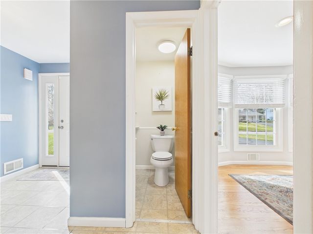 39 Wind Mill Road, Pittsford, NY 14534