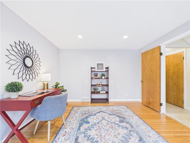 39 Wind Mill Road, Pittsford, NY 14534