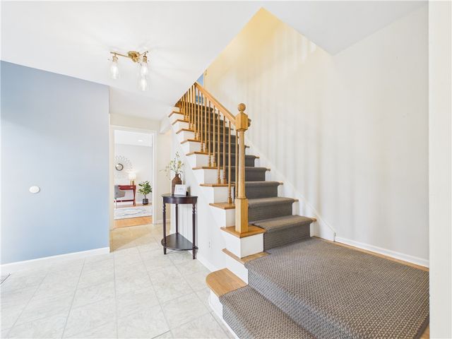 39 Wind Mill Road, Pittsford, NY 14534